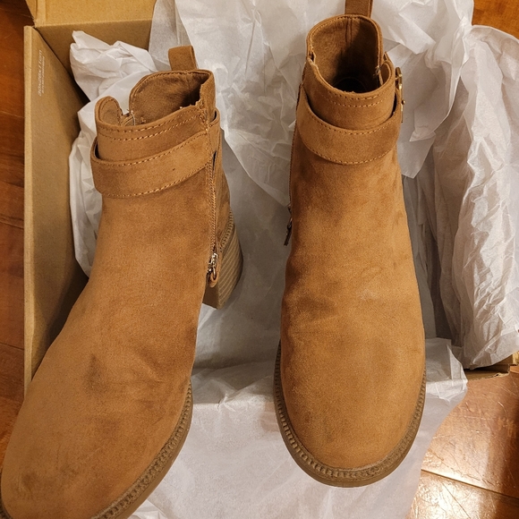 Dr. Scholl's Women's Retrospect Ankle Bootie in Honey Brown US 8 - Picture 2 of 4